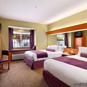 Queen Room Two Queen Beds